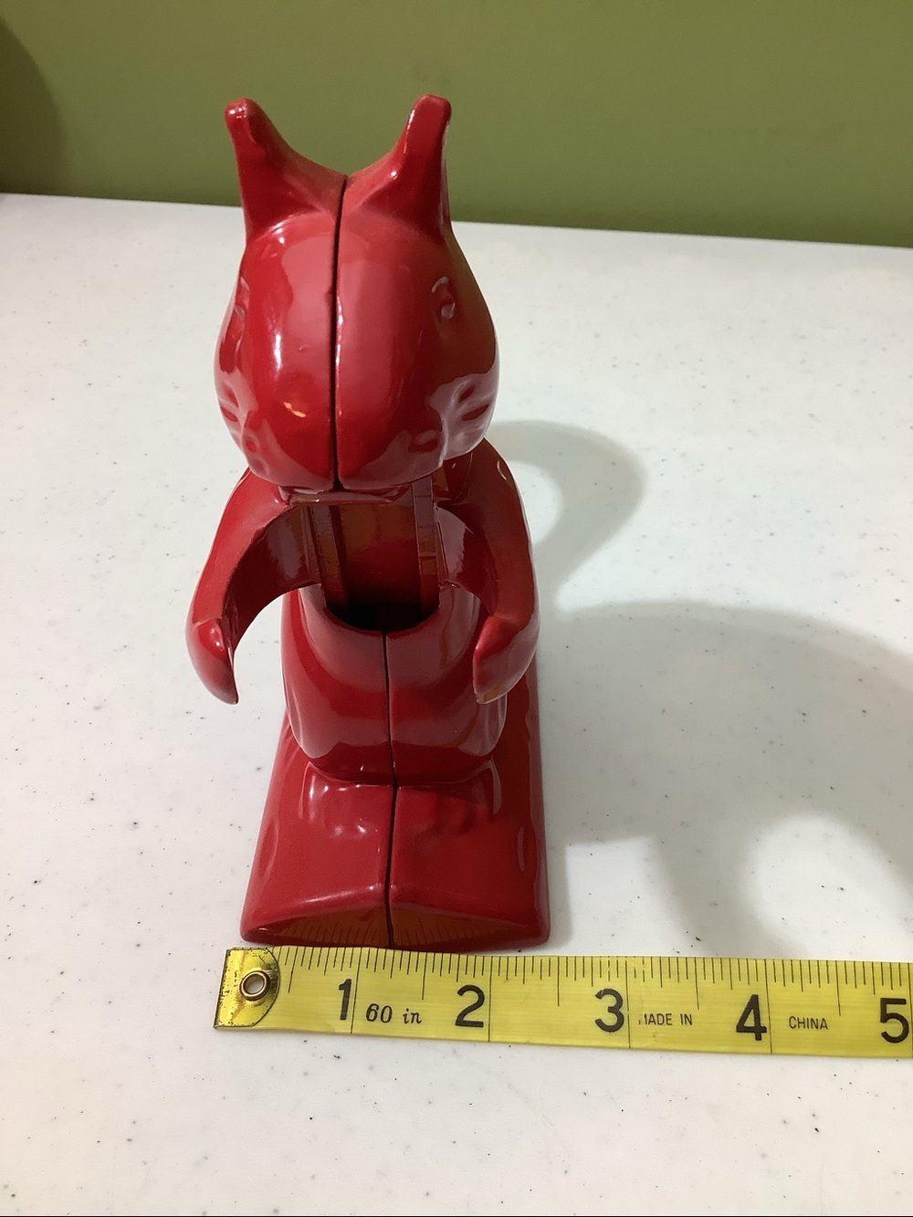 Red metal squirrel nutcracker - Picture 8 of 8